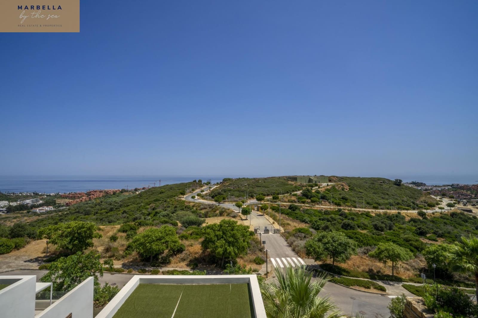 2 bedroom Apartment for sale in Casares with pool garage - € 720,000 (Ref: 9129863)