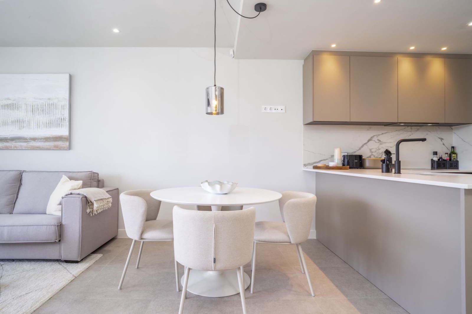 2 bedroom Apartment for holiday rental in Estepona with pool garage - € 2,000 (Ref: 9195716)