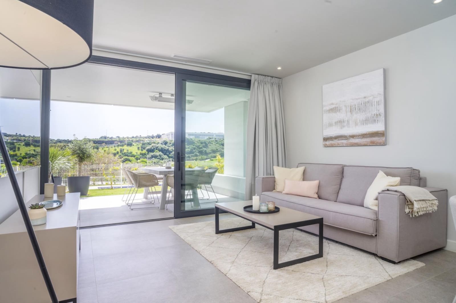 2 bedroom Apartment for holiday rental in Estepona with pool garage - € 2,000 (Ref: 9195716)