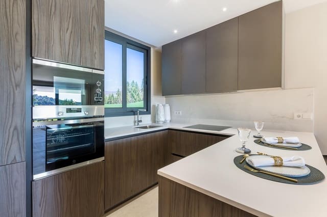 2 bedroom Apartment for holiday rental in Estepona with pool garage - € 2,000 (Ref: 9195717)