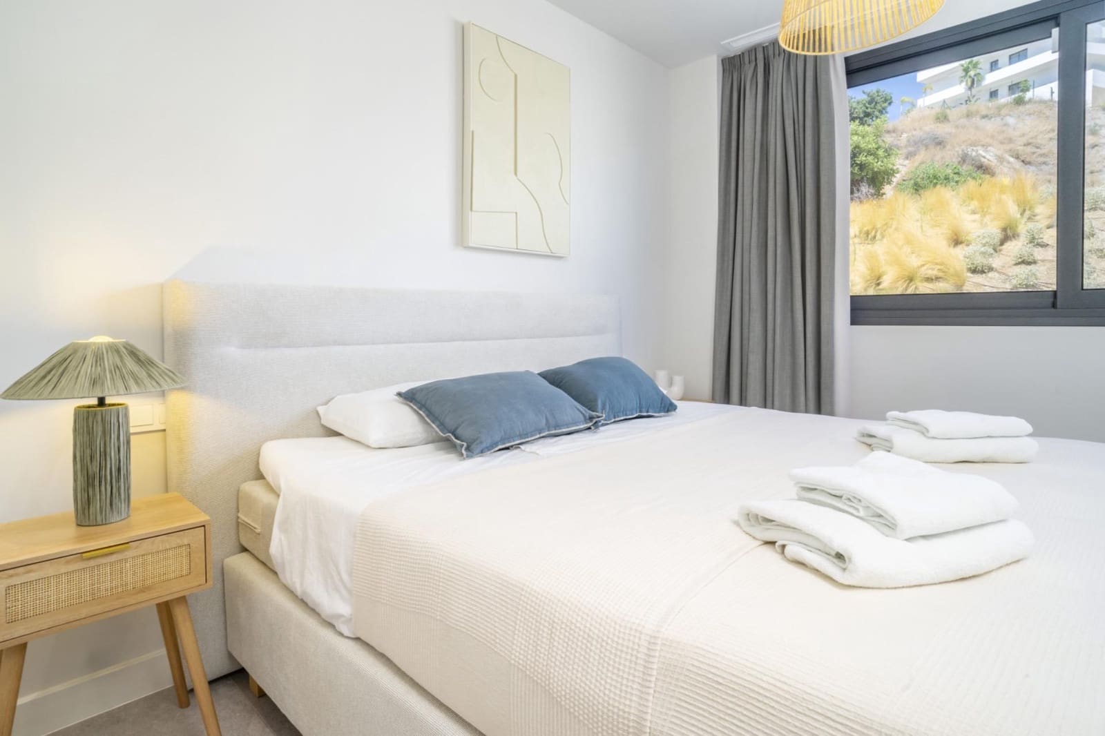 3 bedroom Apartment for holiday rental in Estepona with pool garage - € 3,000 (Ref: 9195718)