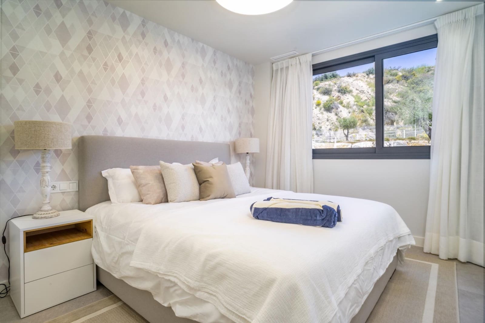 3 camera da letto Appartamento da affitare come casa vacanza in Estepona con piscina garage - 3.000 € (Rif: 9195719)