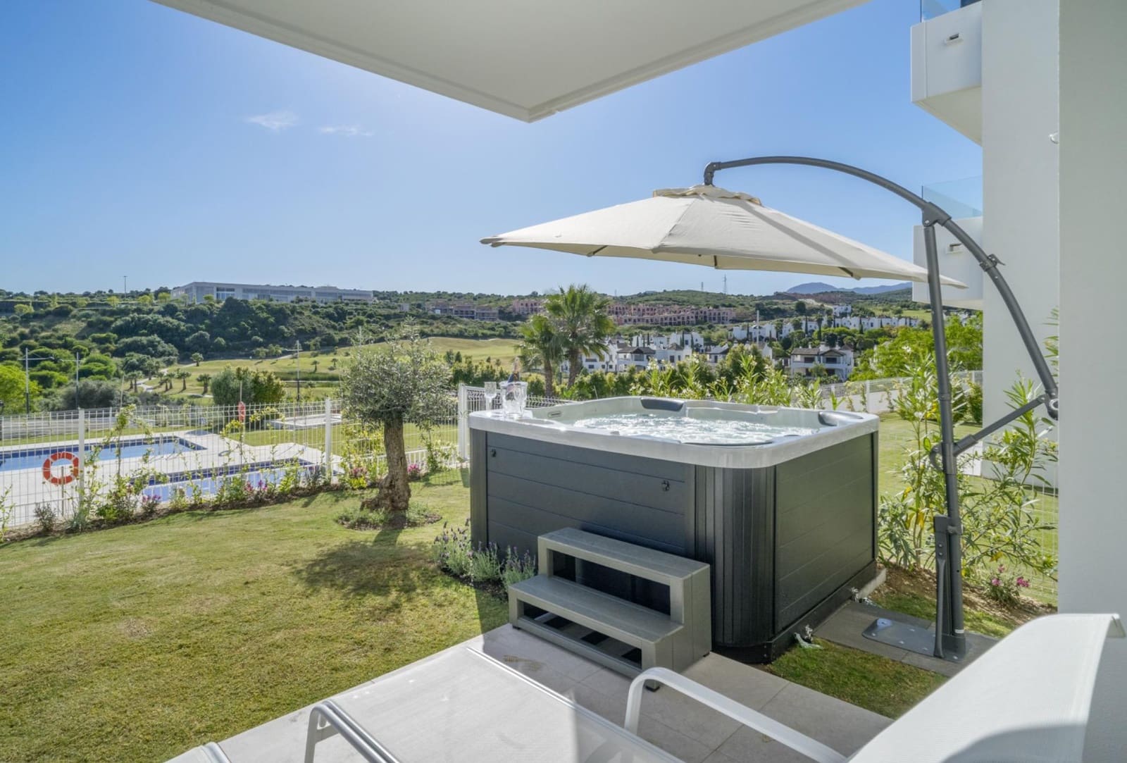 3 camera da letto Appartamento da affitare come casa vacanza in Estepona con piscina garage - 3.000 € (Rif: 9195719)