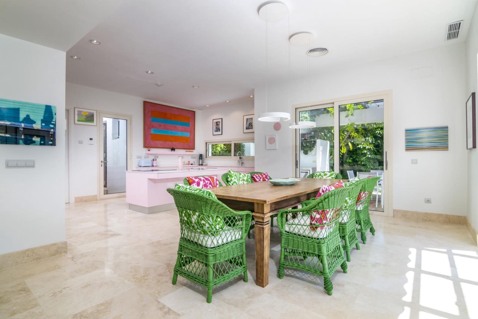 5 bedroom Villa for holiday rental in Casares with pool garage - € 10,000 (Ref: 9195720)