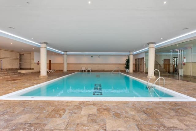 4 soverom Leilighet til salgs i Puerto Banus, Marbella med svømmebasseng garasje - € 2 000 000 (Ref: 9204736)