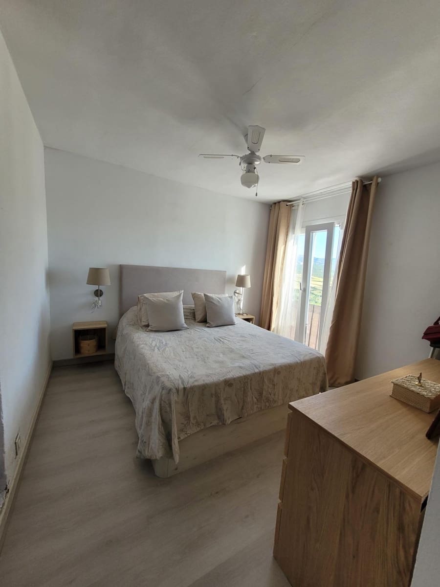 3 makuuhuone Rivitalo myytävänä paikassa Manilva - 299 000 € (Ref: 9313036)