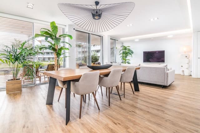 4 soverom Strandleiligheter til leie i Estepona med svømmebasseng garasje - € 5 500 (Ref: 9519096)