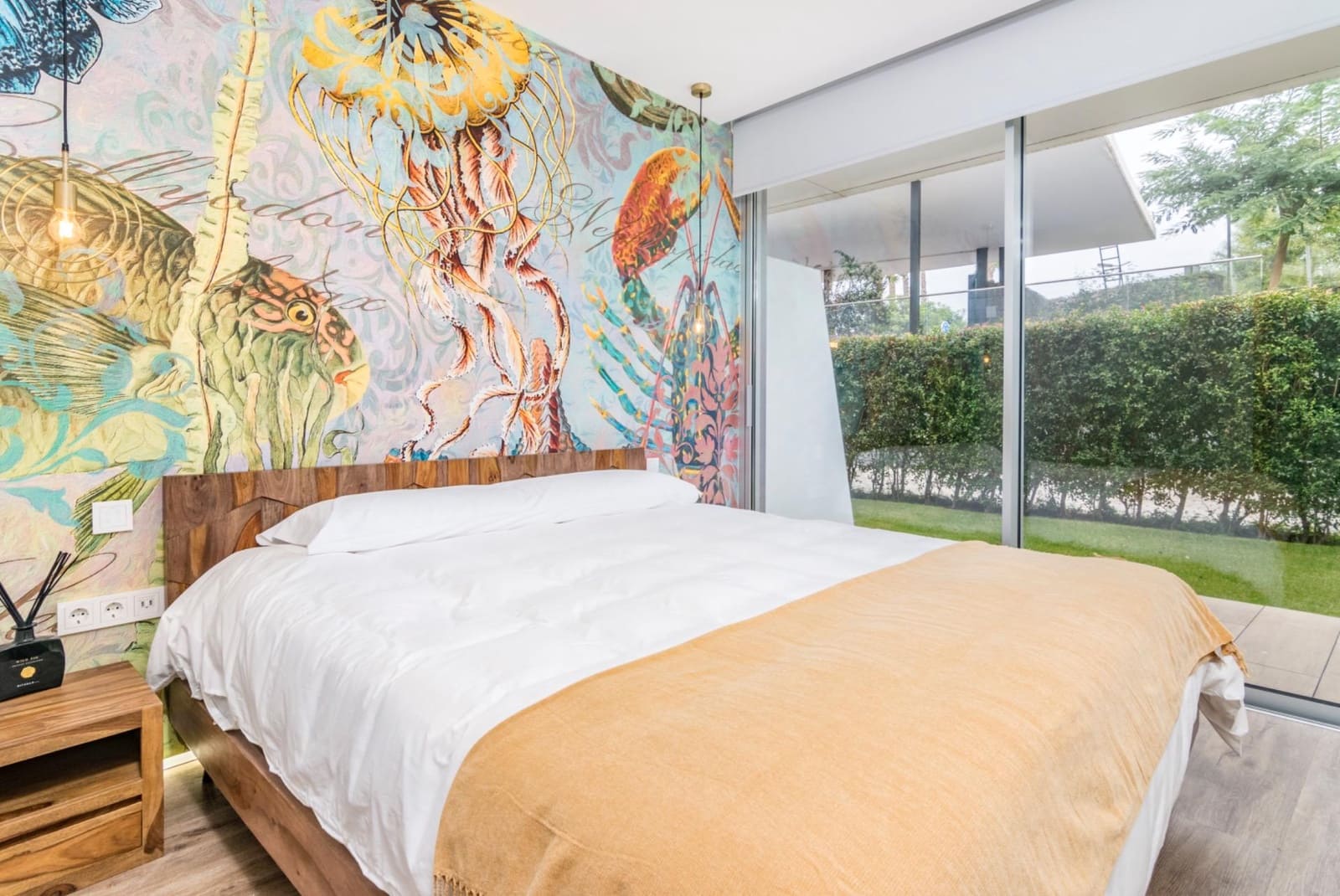 4 soverom Strandleiligheter til leie i Estepona med svømmebasseng garasje - € 5 500 (Ref: 9519096)