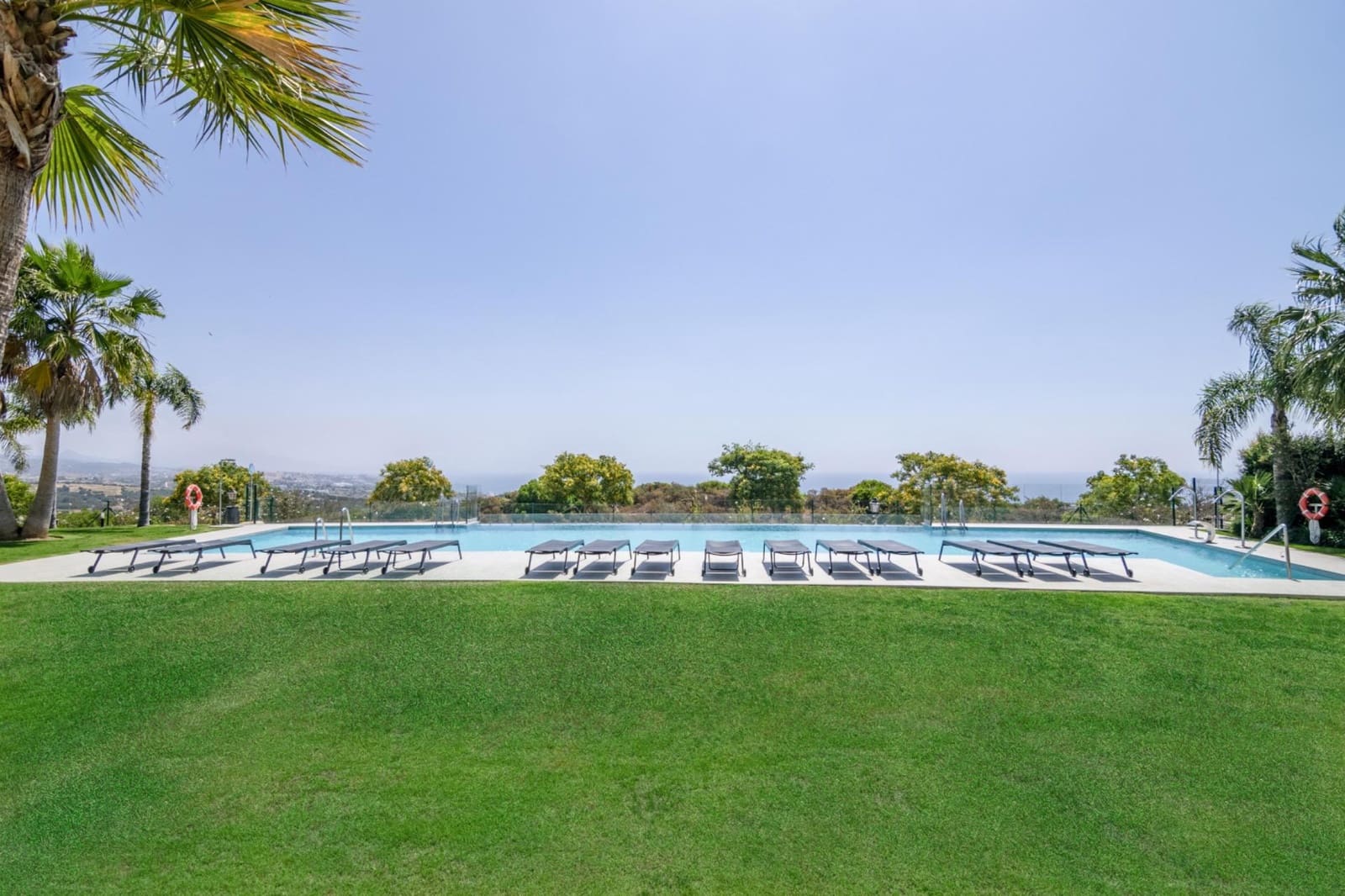 3 chambre Villa/Maison Mitoyenne à vendre à Casares avec piscine garage - 890 000 € (Ref: 9530894)