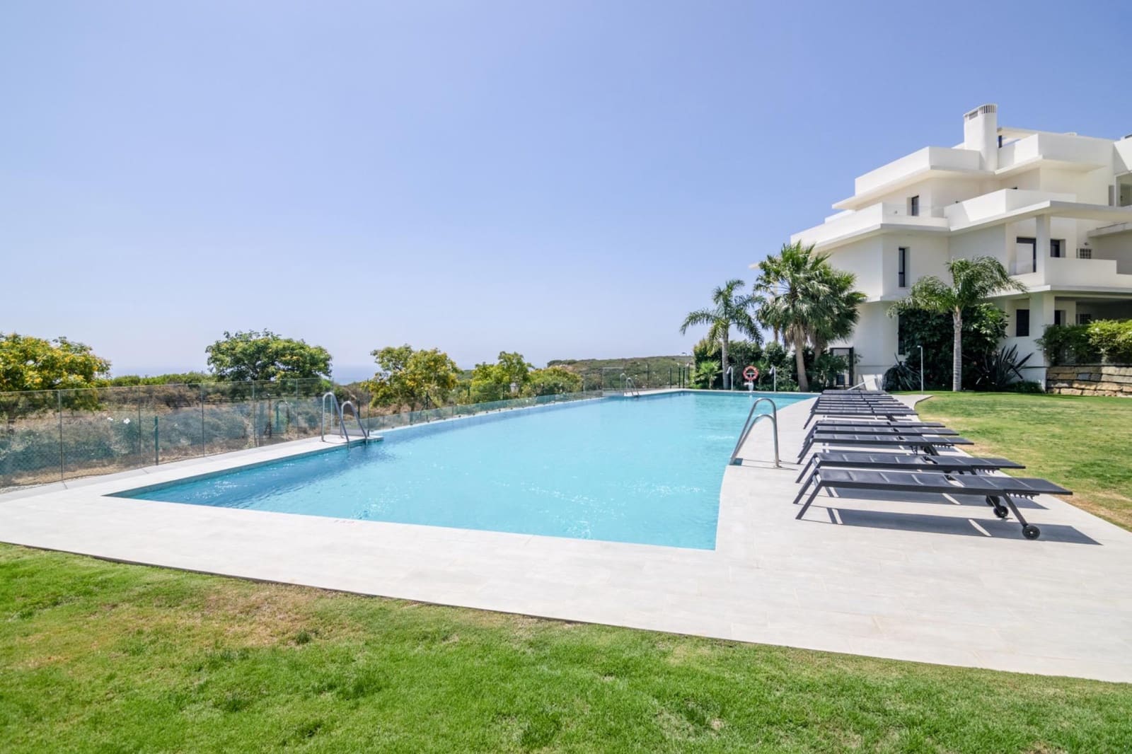 3 chambre Villa/Maison Mitoyenne à vendre à Casares avec piscine garage - 890 000 € (Ref: 9530894)