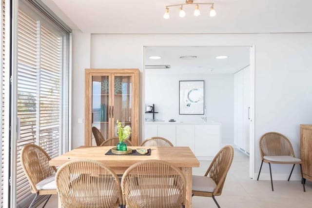 4 soveværelse Lejlighed til leje i Estepona med swimmingpool garage - € 6.000 (Ref: 9611693)