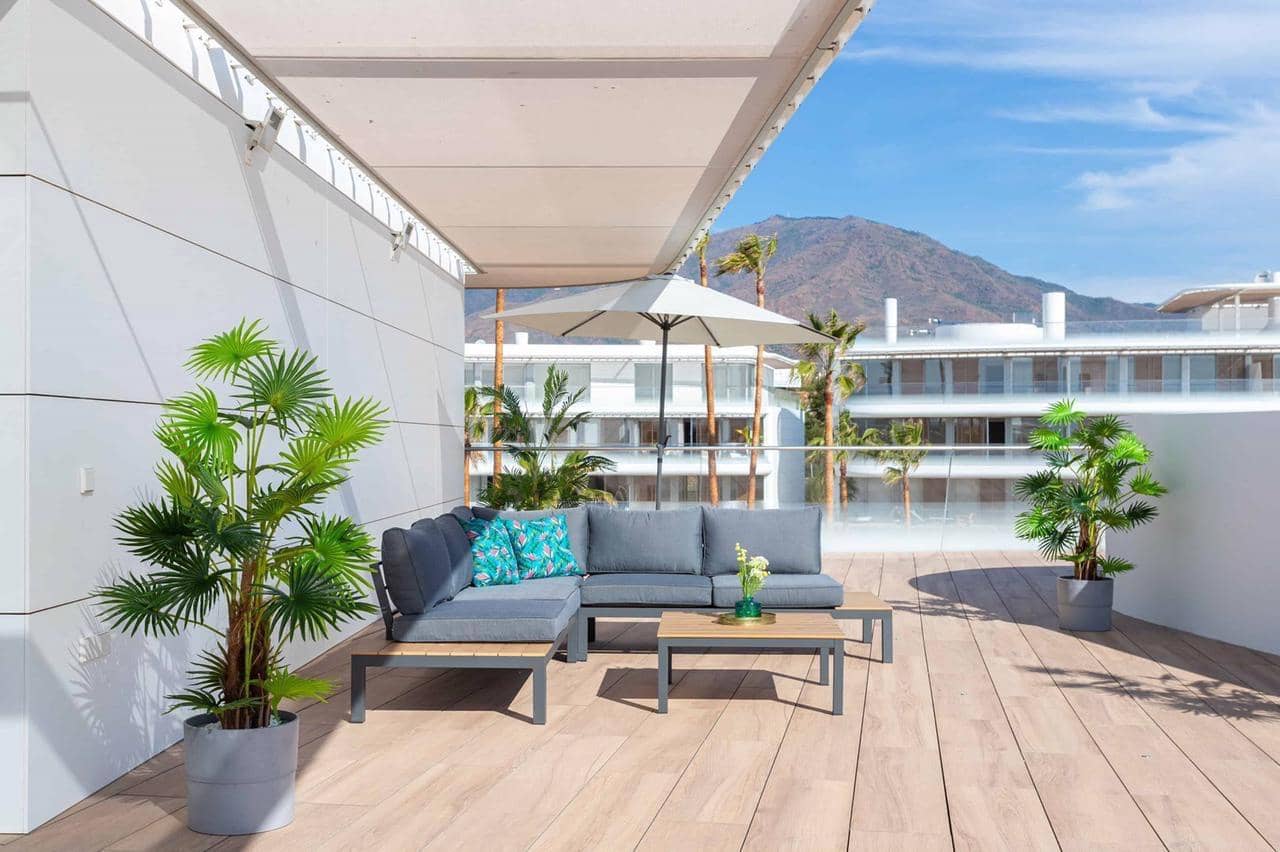 4 soveværelse Lejlighed til leje i Estepona med swimmingpool garage - € 6.000 (Ref: 9611693)