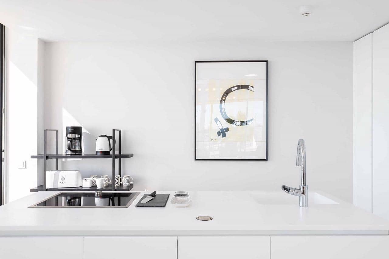 4 soveværelse Lejlighed til leje i Estepona med swimmingpool garage - € 6.000 (Ref: 9611693)