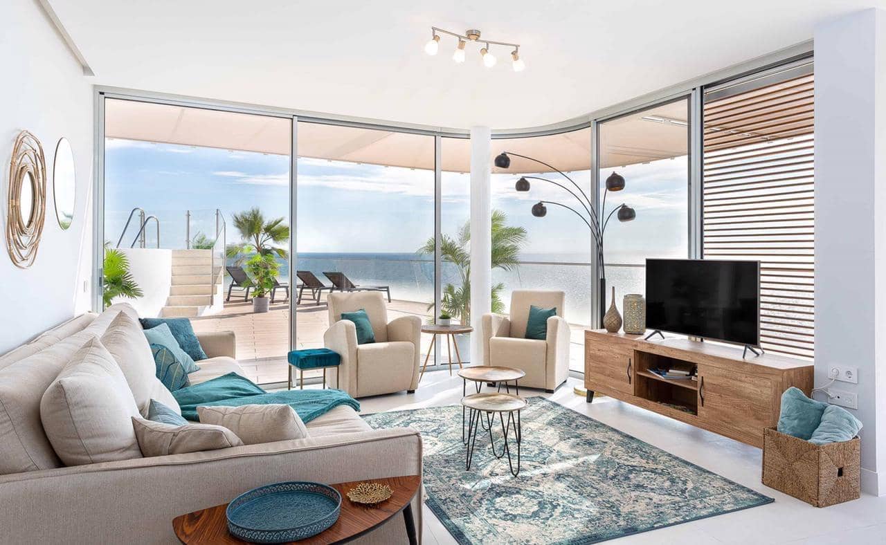 4 soveværelse Lejlighed til leje i Estepona med swimmingpool garage - € 6.000 (Ref: 9611693)