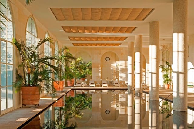 4 bedroom Villa for sale in Casares with pool garage - € 3,000,000 (Ref: 9656240)