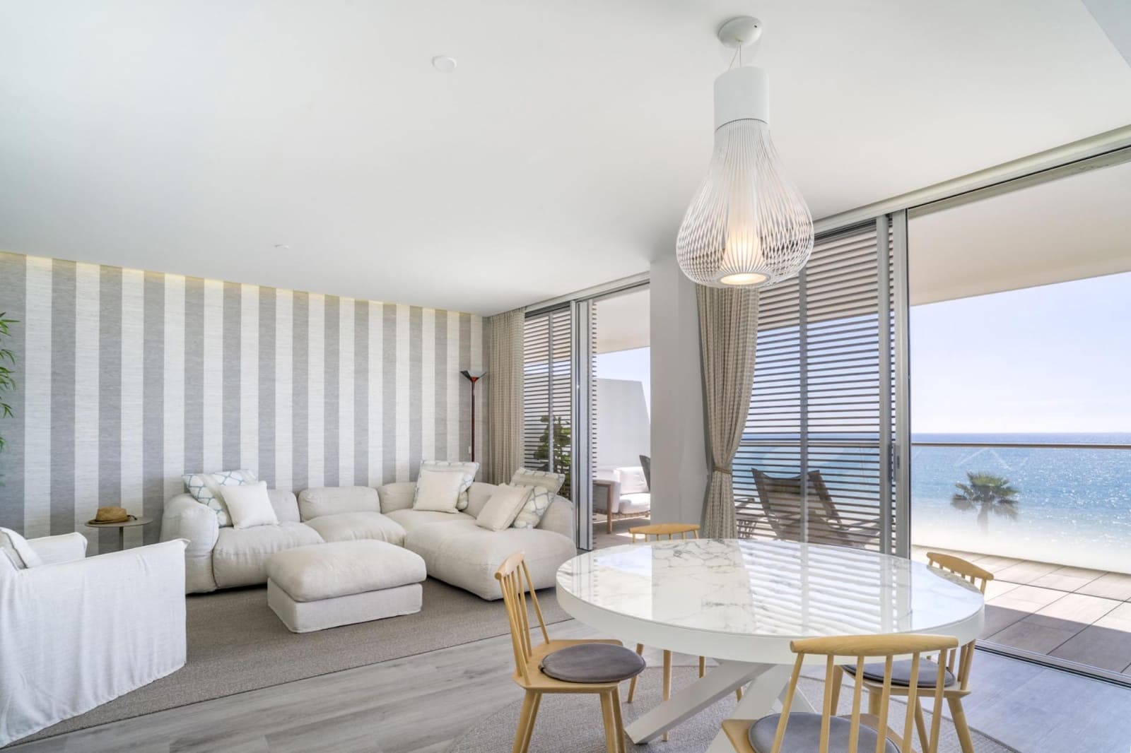 3 soverom Leilighet til salgs i Estepona med garasje - € 1 400 000 (Ref: 9755864)