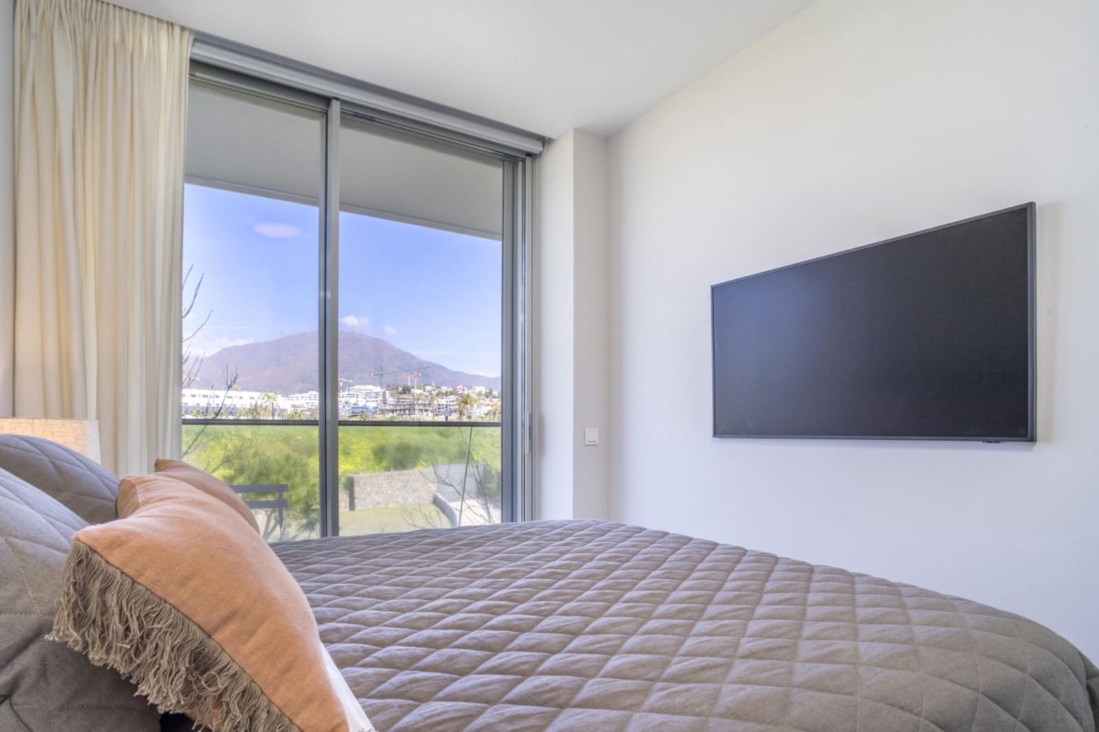 3 soverom Leilighet til salgs i Estepona med garasje - € 1 400 000 (Ref: 9755864)