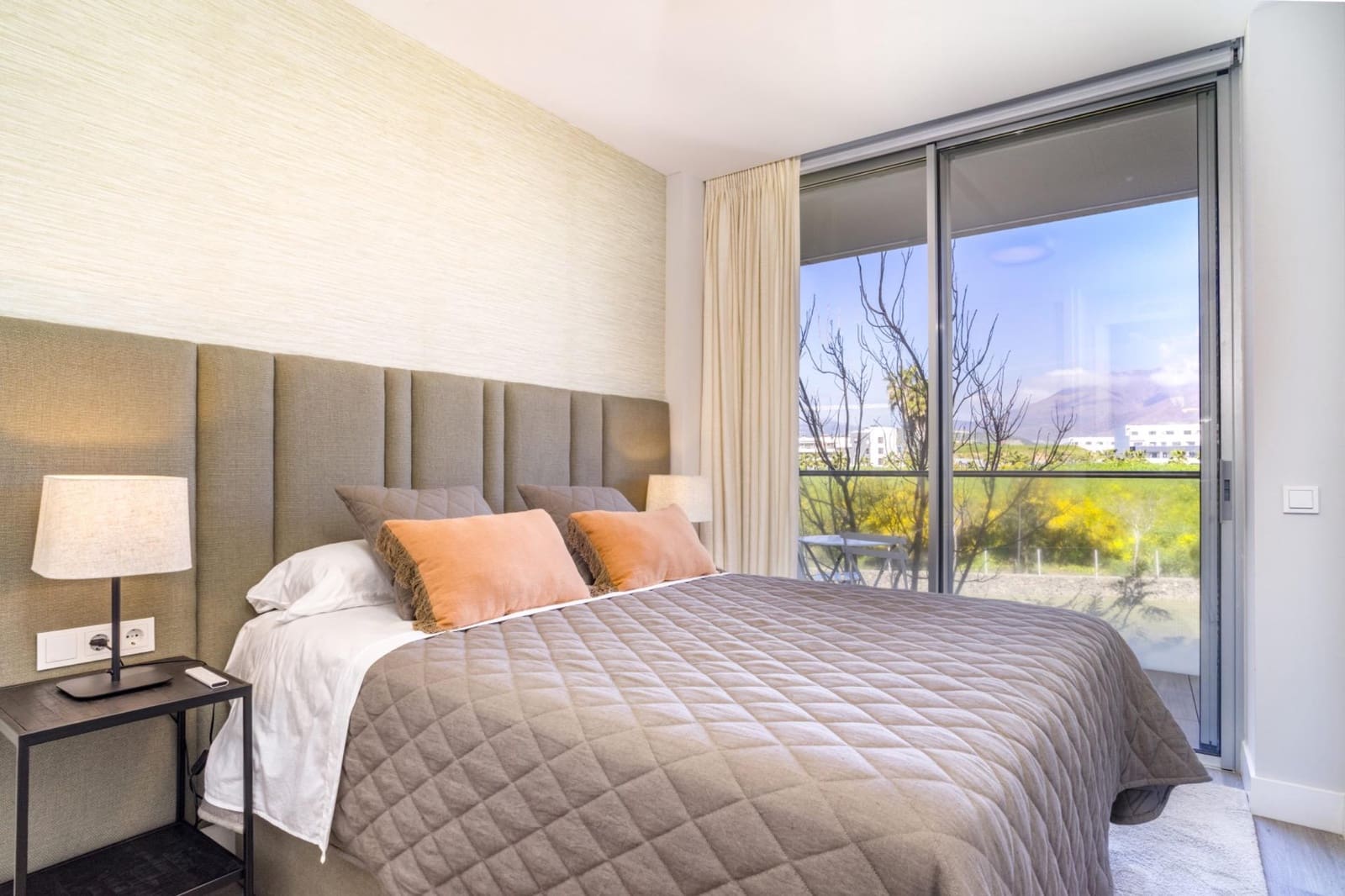 3 soverom Leilighet til salgs i Estepona med garasje - € 1 400 000 (Ref: 9755864)