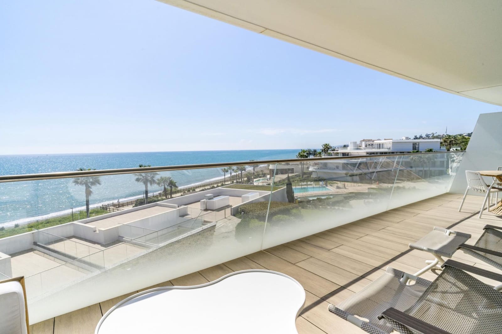 3 bedroom Apartment for sale in Estepona with pool garage - € 1,400,000 (Ref: 9755864)