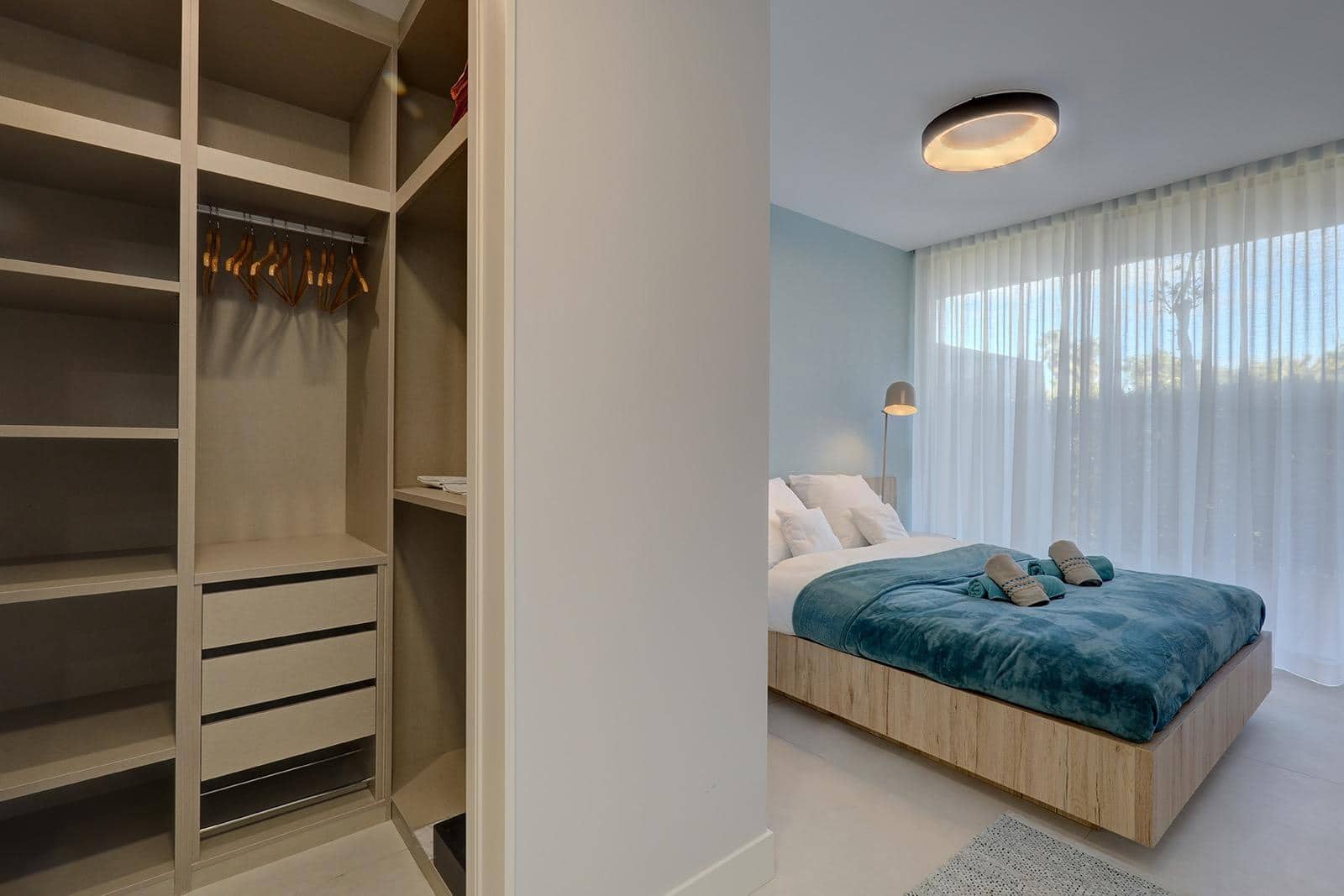 2 Zimmer Apartment zu verkaufen in Estepona mit Pool Garage - 995.000 € (Ref: 9762098)