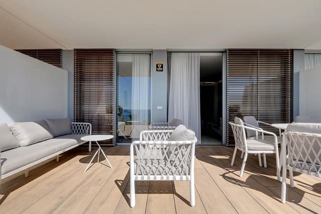 2 slaapkamer Appartement te koop in Estepona met zwembad garage - € 995.000 (Ref: 9762098)