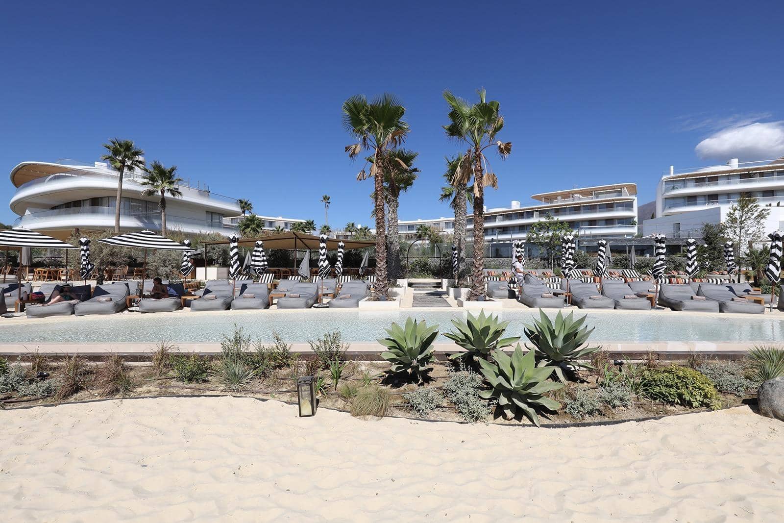 2 Zimmer Apartment zu verkaufen in Estepona mit Pool Garage - 995.000 € (Ref: 9762098)