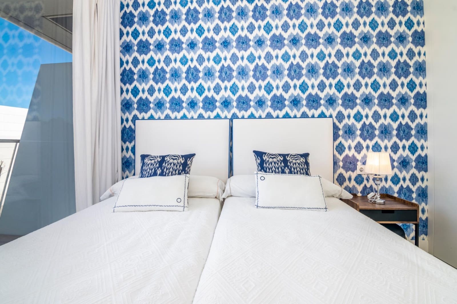 2 soveværelse Lejlighed til salg i Estepona med swimmingpool garage - € 850.000 (Ref: 9778296)