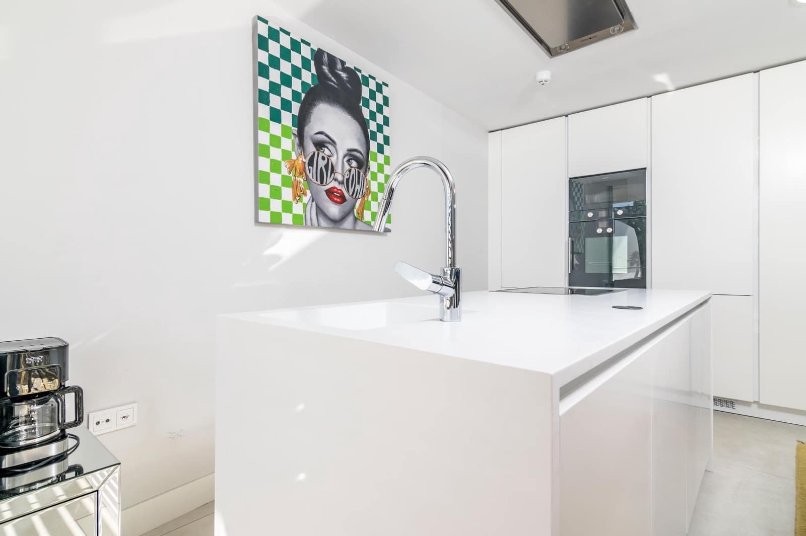3 sypialnia Apartament na sprzedaż w Estepona z basenem garażem - 1 295 000 € (Ref: 9825618)