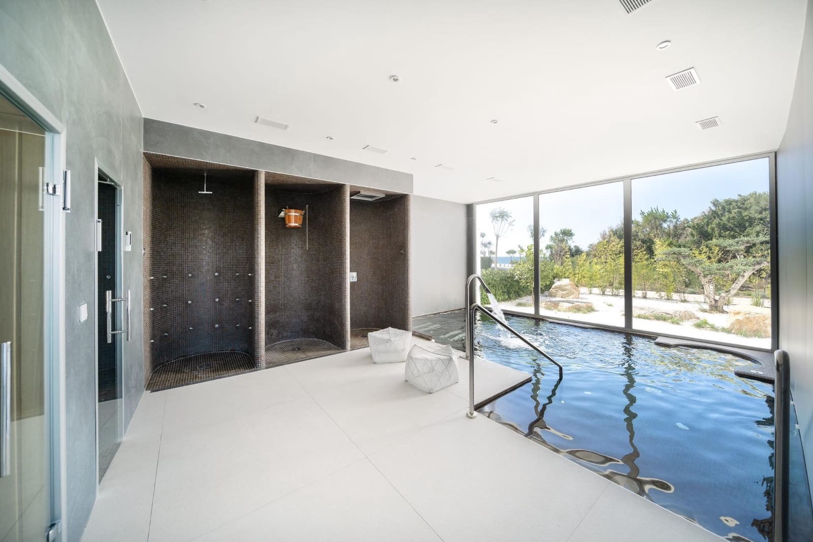 3 sypialnia Apartament na sprzedaż w Estepona z basenem garażem - 1 295 000 € (Ref: 9825618)