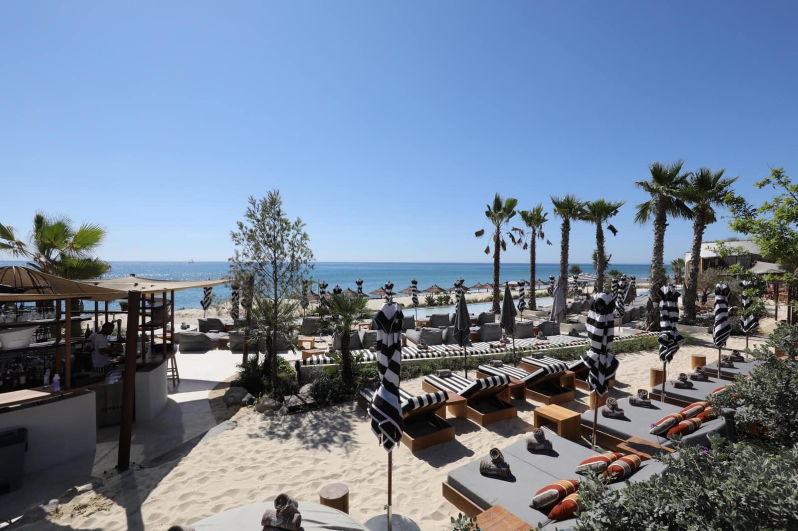 3 sypialnia Apartament na sprzedaż w Estepona z basenem garażem - 1 295 000 € (Ref: 9825618)