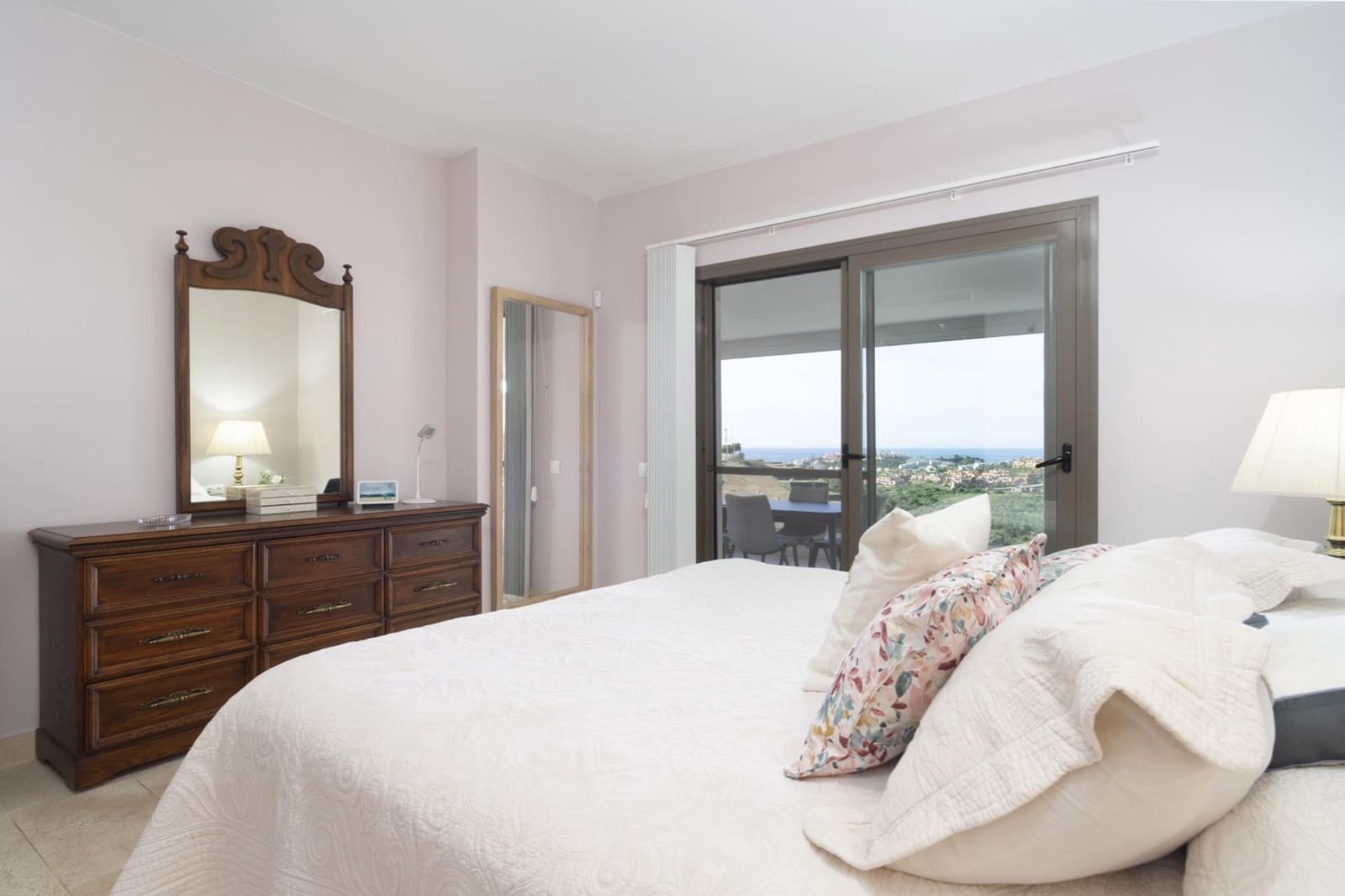 2 Zimmer Apartment zu verkaufen in Casares mit Pool Garage - 475.000 € (Ref: 9829344)