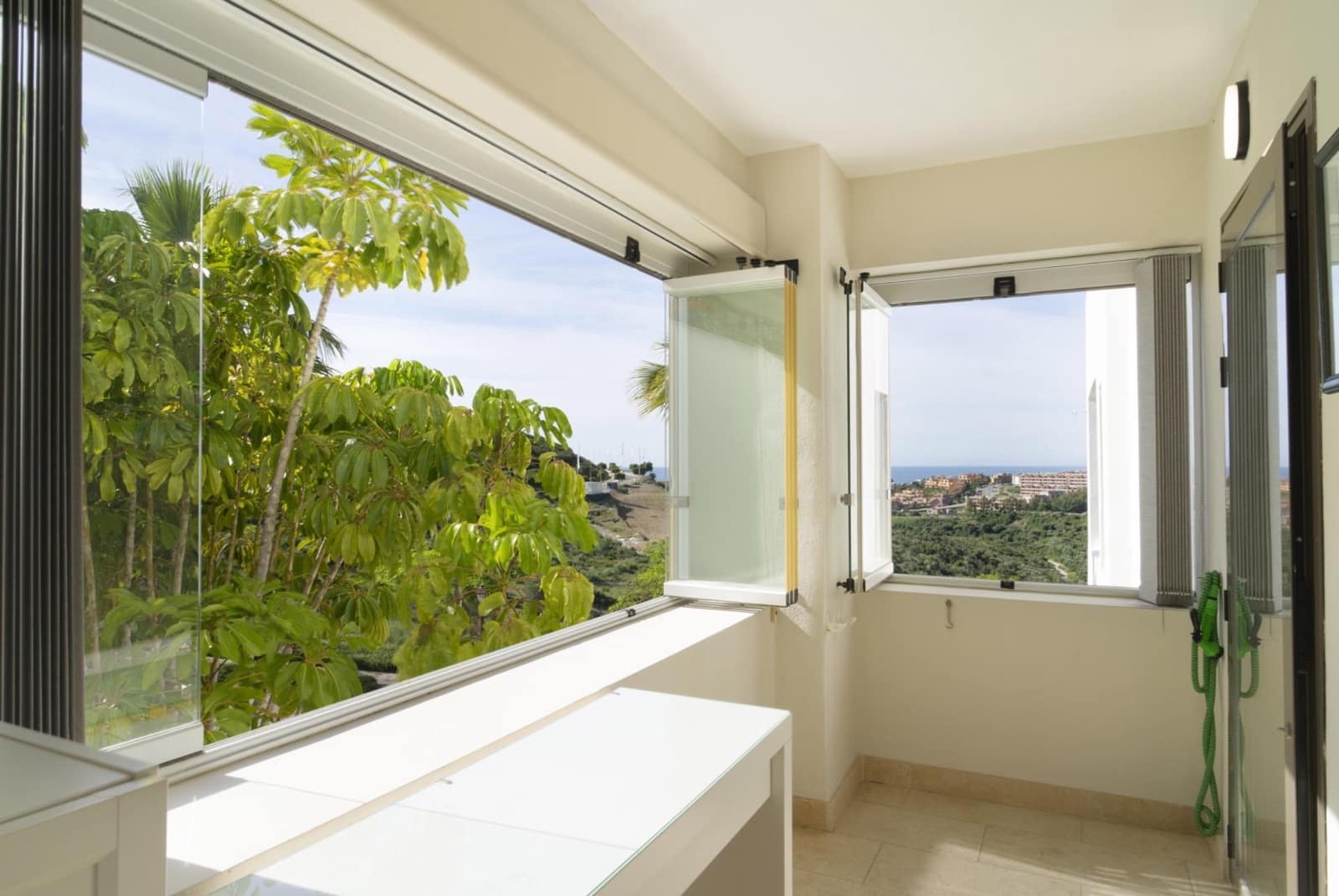 2 Zimmer Apartment zu verkaufen in Casares mit Pool Garage - 475.000 € (Ref: 9829344)