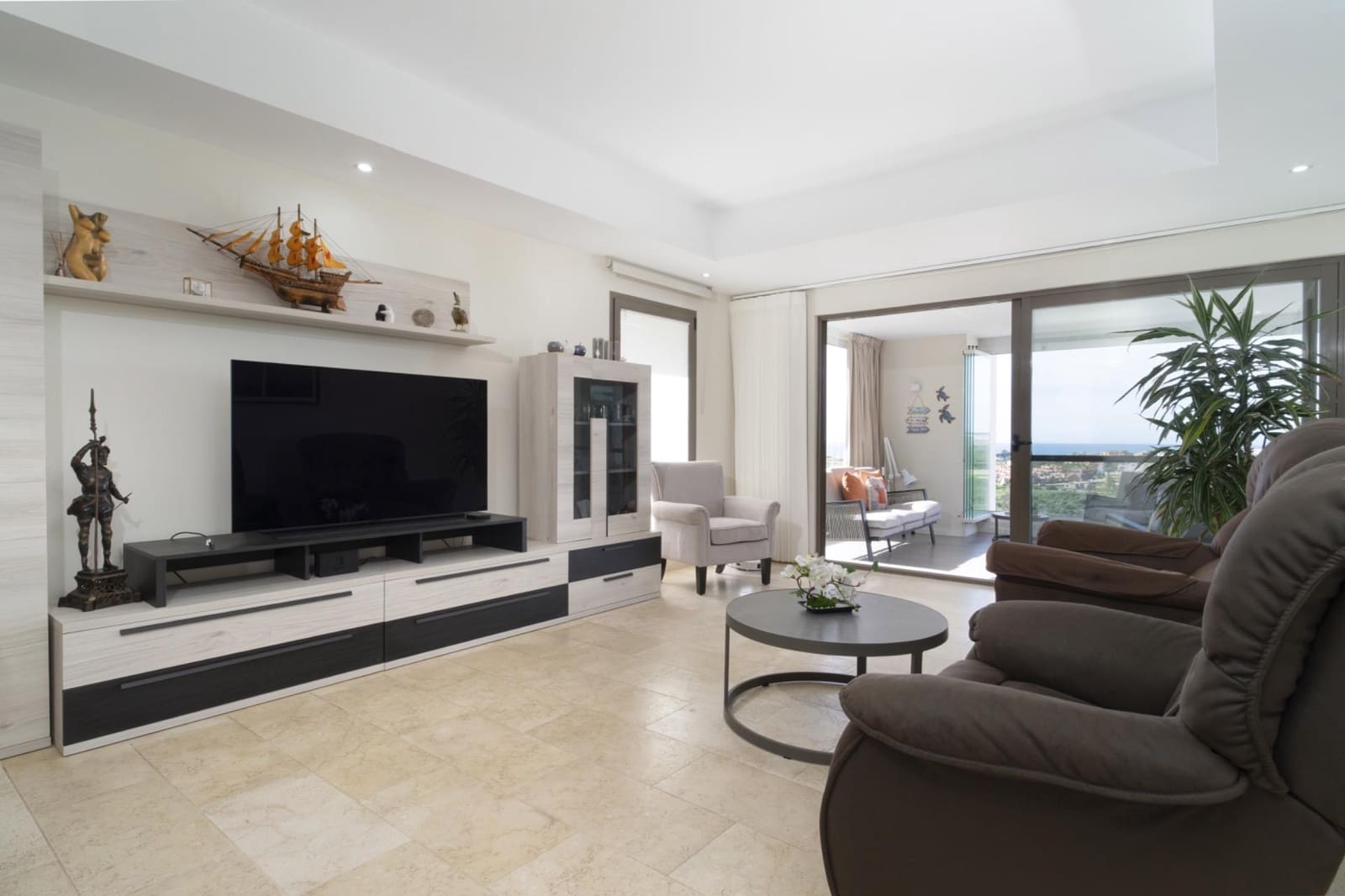 2 Zimmer Apartment zu verkaufen in Casares mit Pool Garage - 475.000 € (Ref: 9829344)