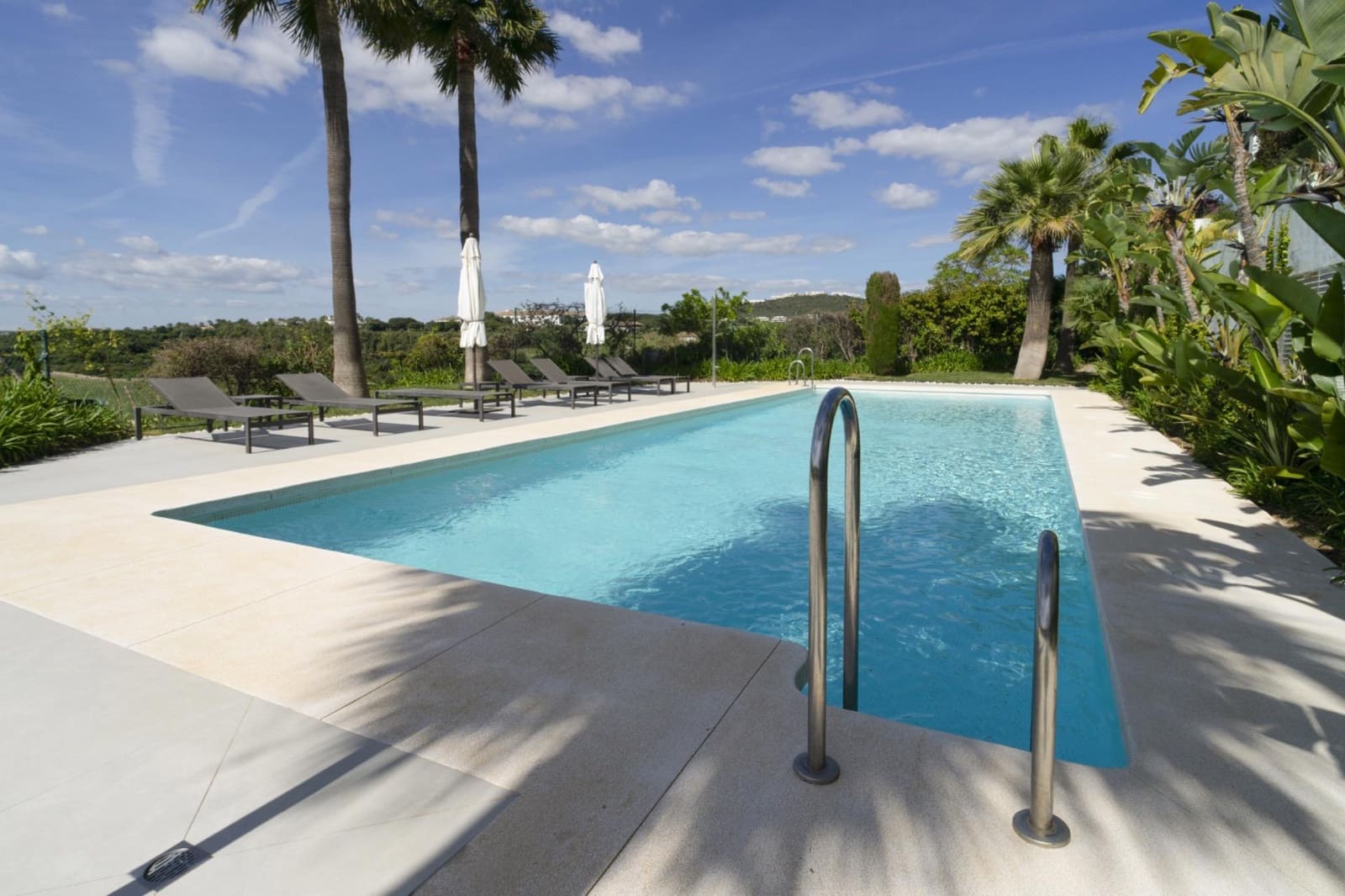 2 Zimmer Apartment zu verkaufen in Casares mit Pool Garage - 475.000 € (Ref: 9829344)