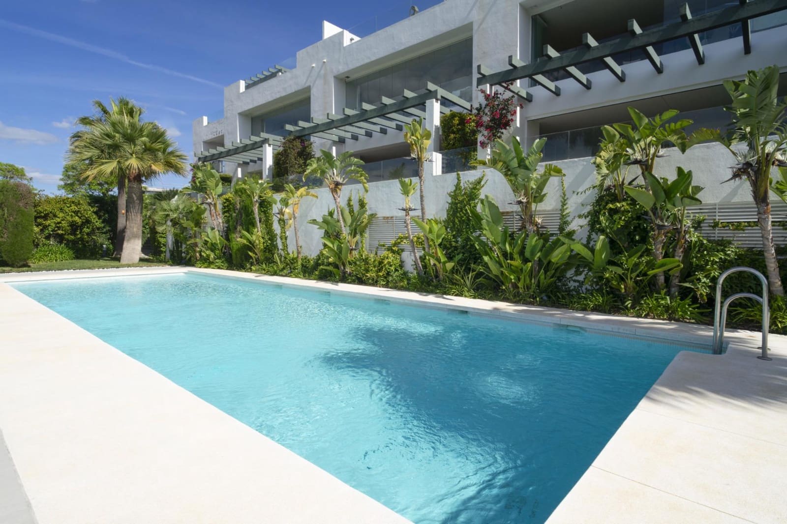 2 Zimmer Apartment zu verkaufen in Casares mit Pool Garage - 475.000 € (Ref: 9829344)