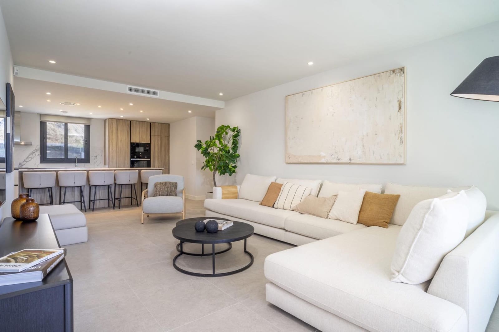 2 sovrum Lägenhet för semesterbostäder i Estepona med pool garage - 3 000 € (Ref: 9831666)