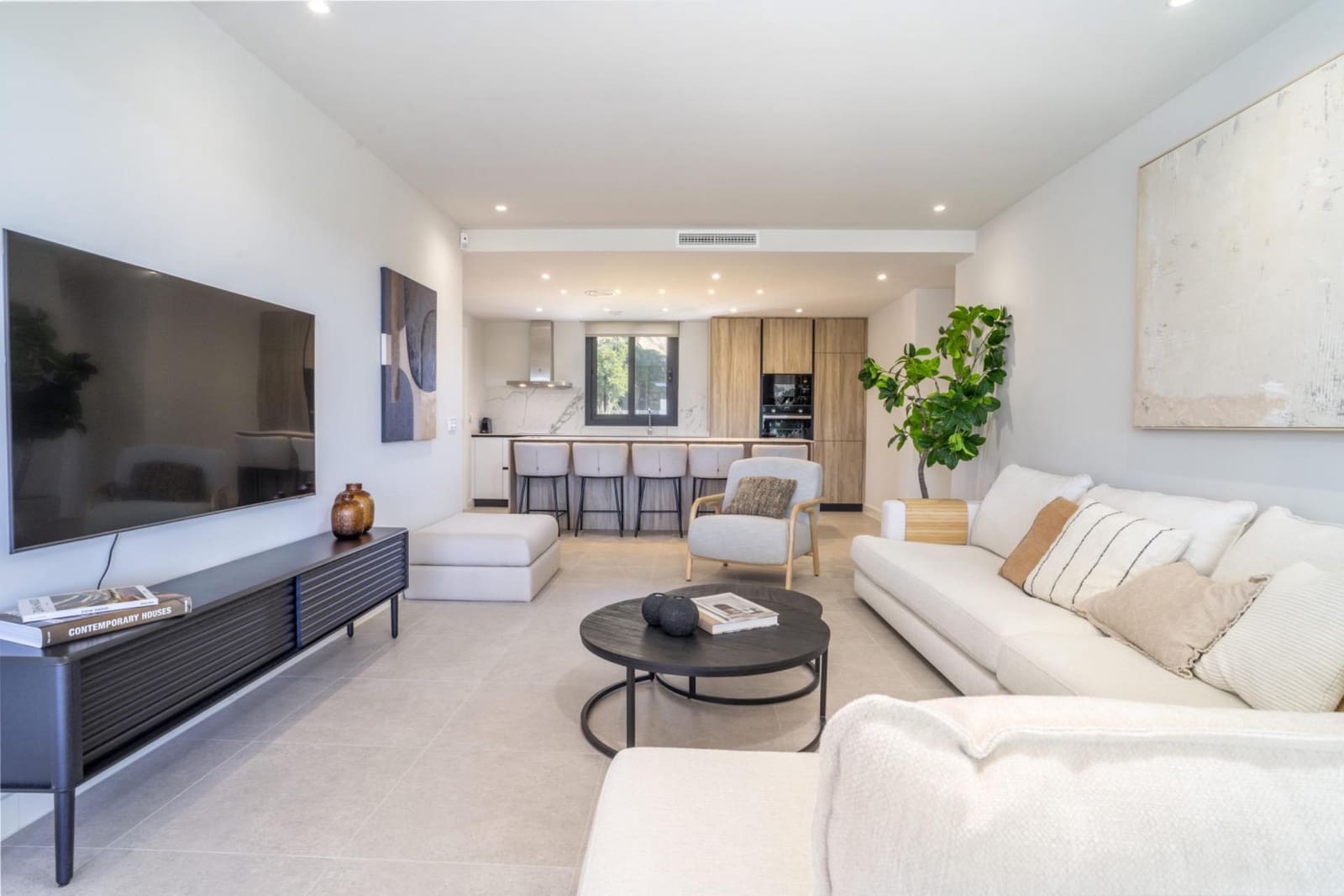 2 sovrum Lägenhet för semesterbostäder i Estepona med pool garage - 3 000 € (Ref: 9831666)