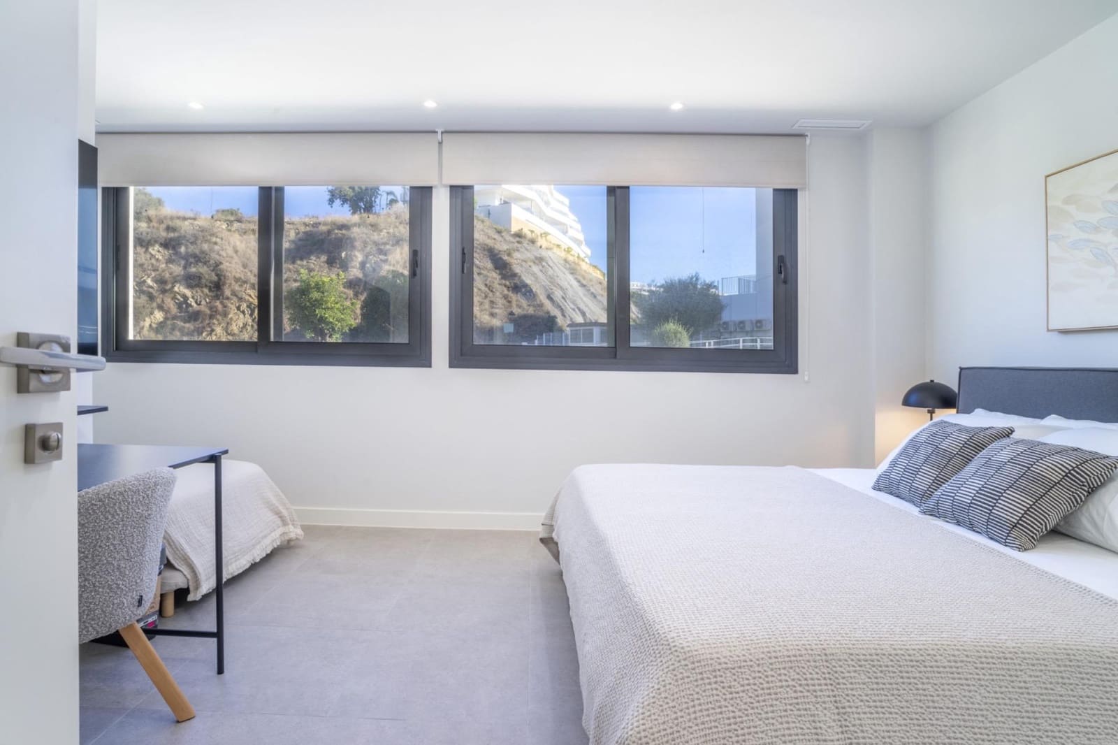 2 sovrum Lägenhet för semesterbostäder i Estepona med pool garage - 3 000 € (Ref: 9831666)