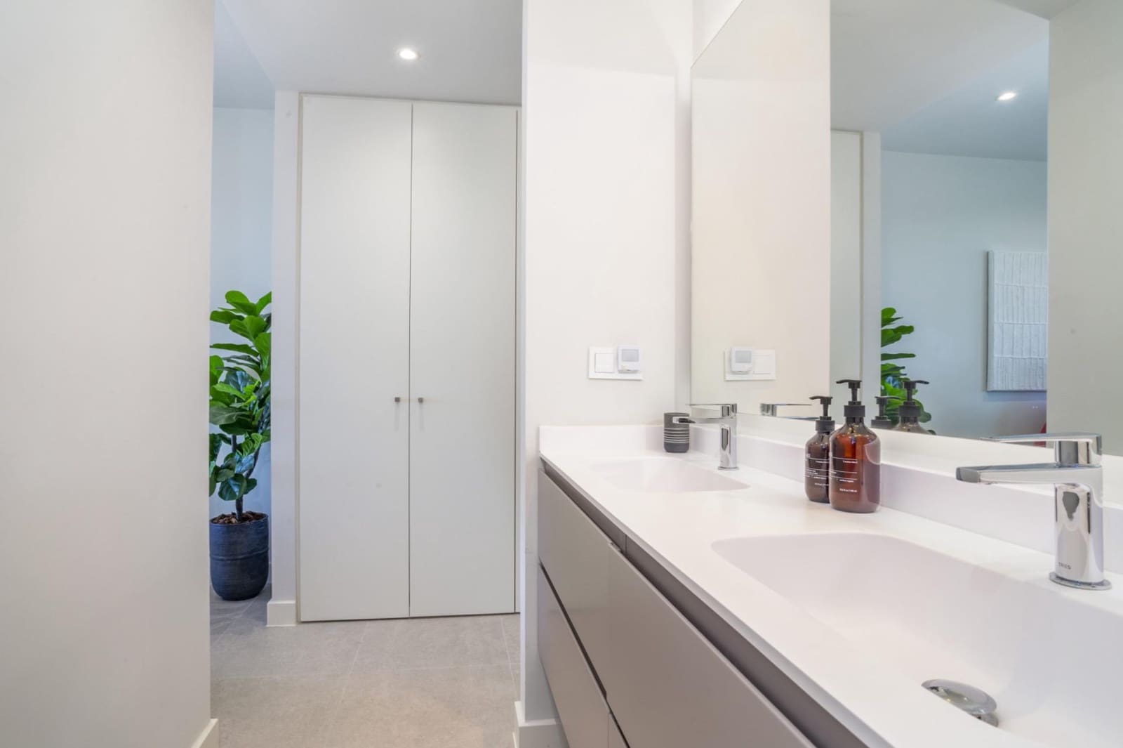 2 sovrum Lägenhet för semesterbostäder i Estepona med pool garage - 3 000 € (Ref: 9831666)