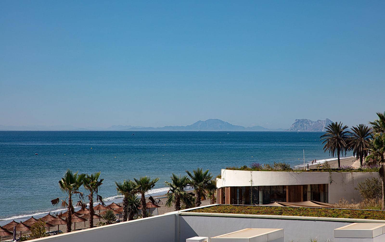 2 bedroom Apartment for holiday rental in Estepona with pool garage - € 3,000 (Ref: 9898934)