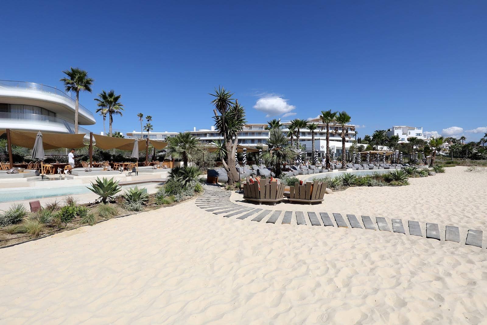 2 bedroom Apartment for holiday rental in Estepona with pool garage - € 3,000 (Ref: 9898934)