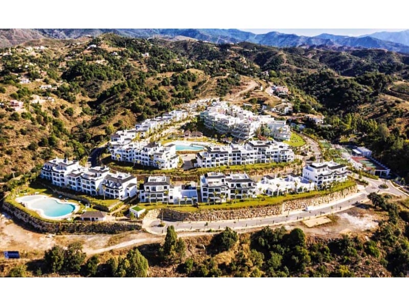 Leilighet til salgs i Estepona med svømmebasseng garasje - € 595 400 (Ref: 6306733)