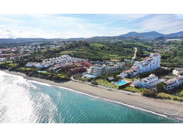 Appartement à vendre à Playa Bahía Dorada, Estepona avec piscine garage - 1 280 000 € (Ref: 6581468)