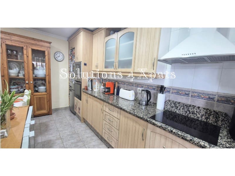4 bedroom Townhouse for sale in Torre del Mar with pool garage - € 537,000 (Ref: 6815390)