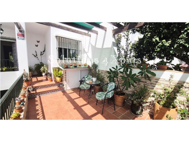 4 bedroom Townhouse for sale in Torre del Mar with pool garage - € 537,000 (Ref: 6815390)