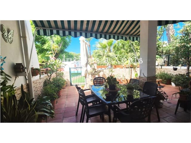4 slaapkamer Huis te koop in Torre del Mar, Vélez-Málaga met zwembad garage - € 537.000 (Ref: 6815390)