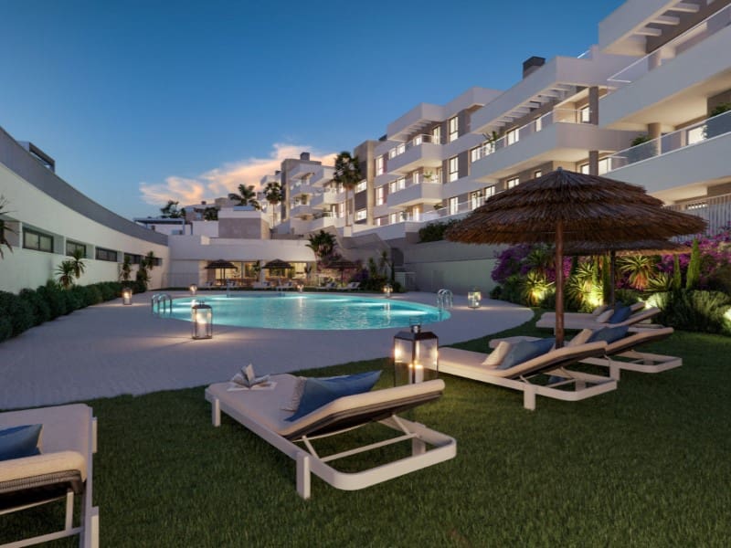 Apartment for sale in Estepona with garage - € 385,000 (Ref: 7296492)