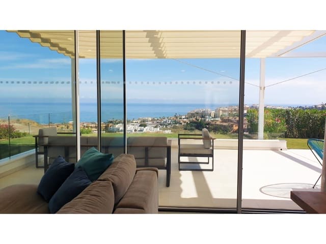 Apartment for sale in La Cala de Mijas, Mijas with garage - € 419,000 (Ref: 7610732)