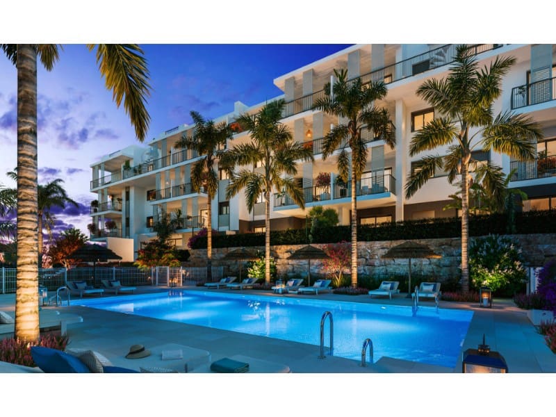 Penthouse te koop in Estepona met zwembad garage - € 689.000 (Ref: 8014413)