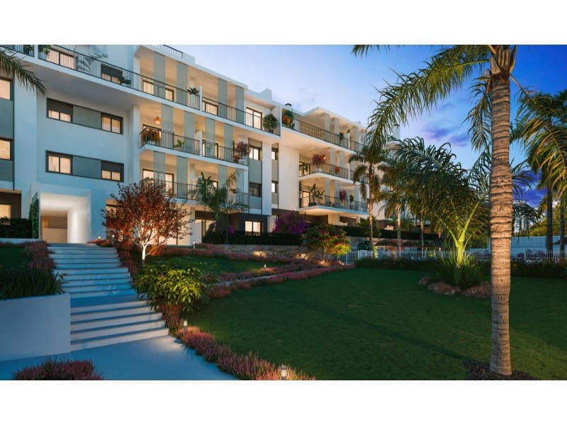 Penthouse te koop in Estepona met zwembad garage - € 689.000 (Ref: 8014413)